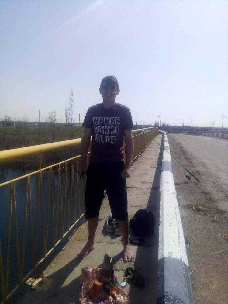  32349545  , 20 ,    