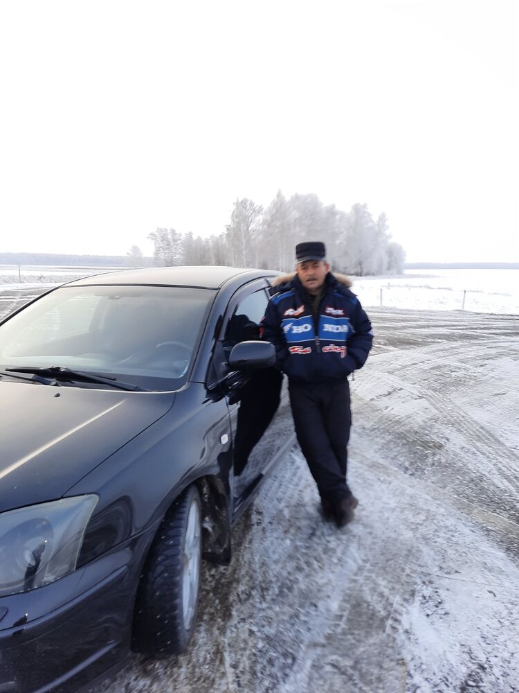  39507985  Nikolay, 62 ,    