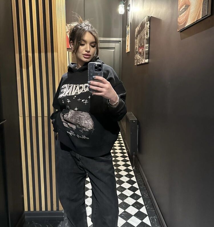  43047725  , 23 ,    