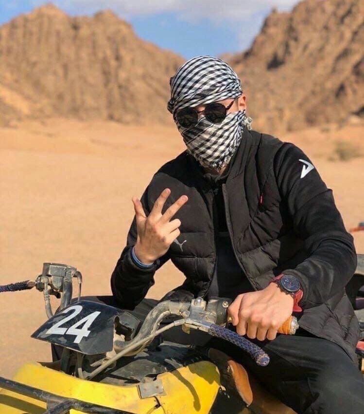  31094275  Myslim, 26 ,    