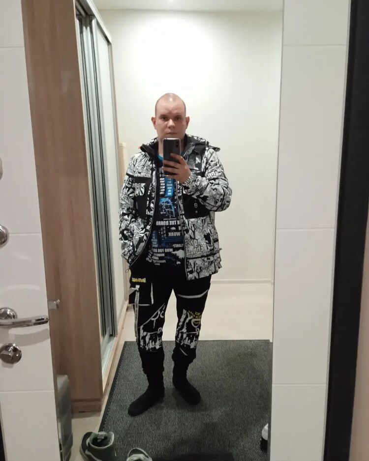  ,   Denis, 31 ,   c 