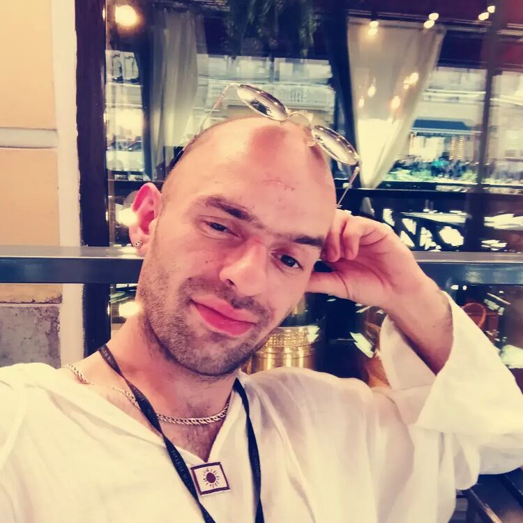  41088745  Aleksander, 35 ,    -