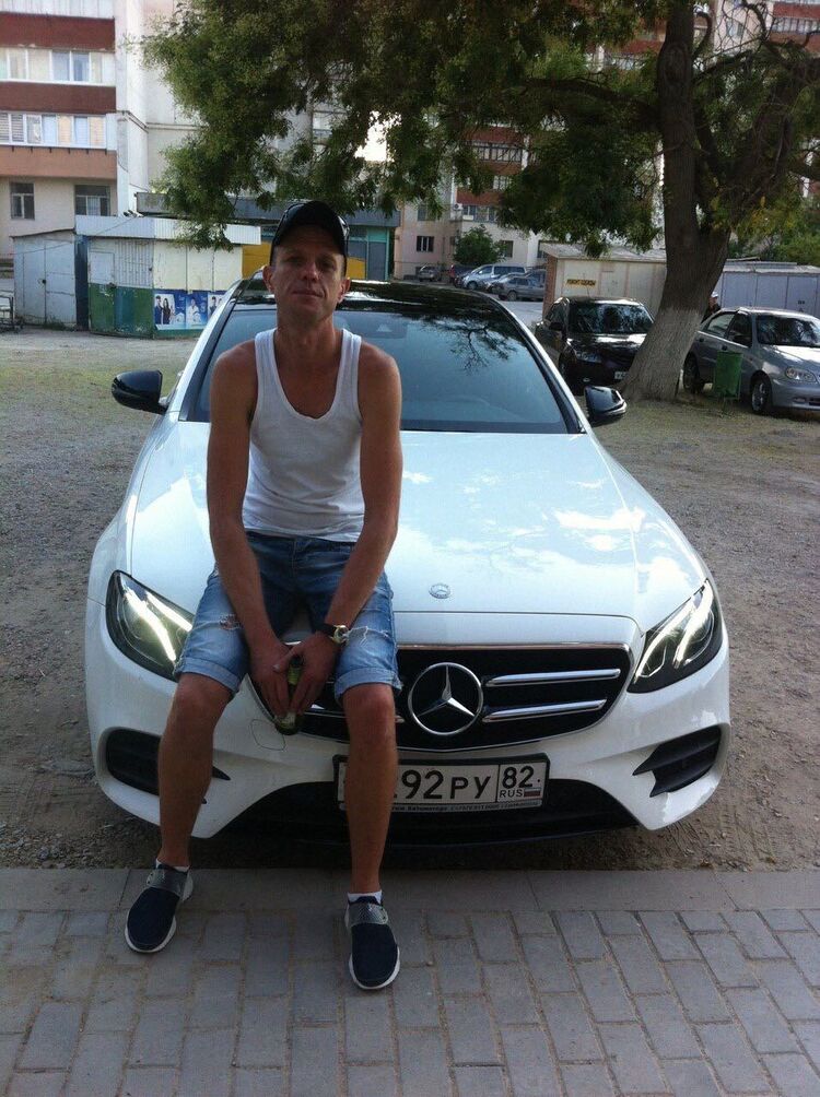  52516905  Shadow, 42 ,    