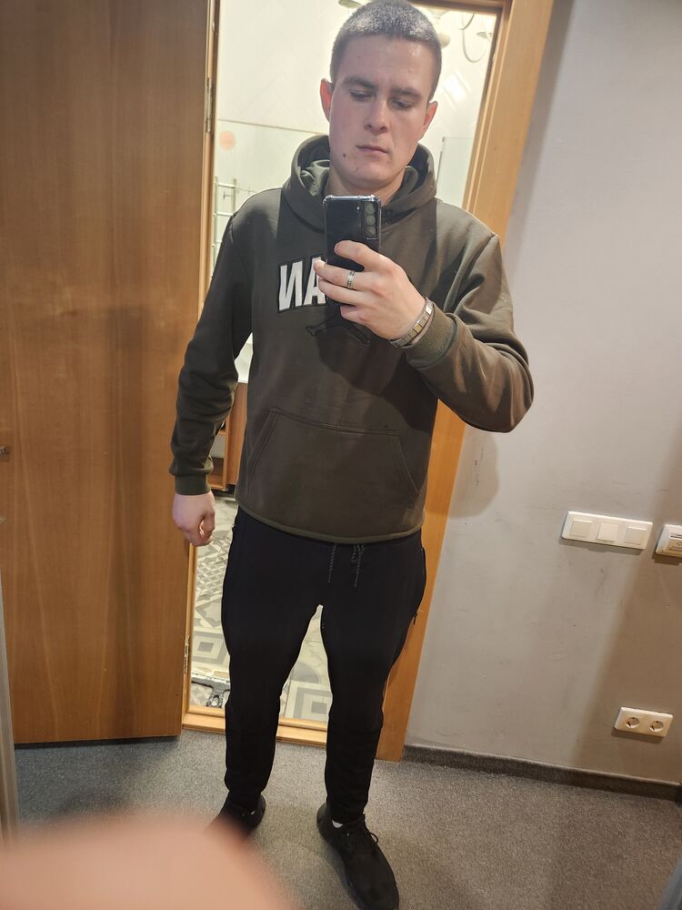 ���� 40974085 ����� Max, 24 ����, ���� ���������� � �����