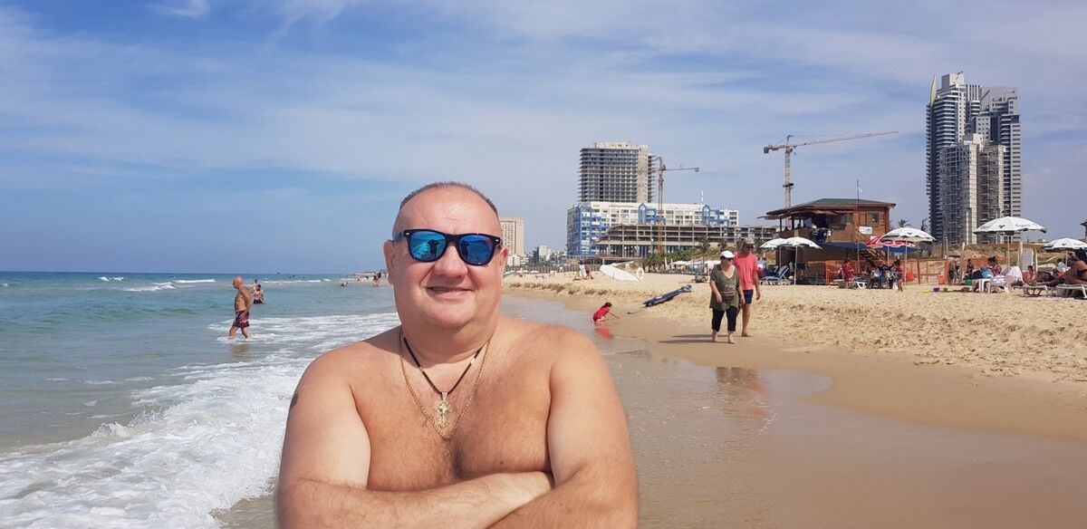  ,   Alexandro, 51 ,   ,   , c 