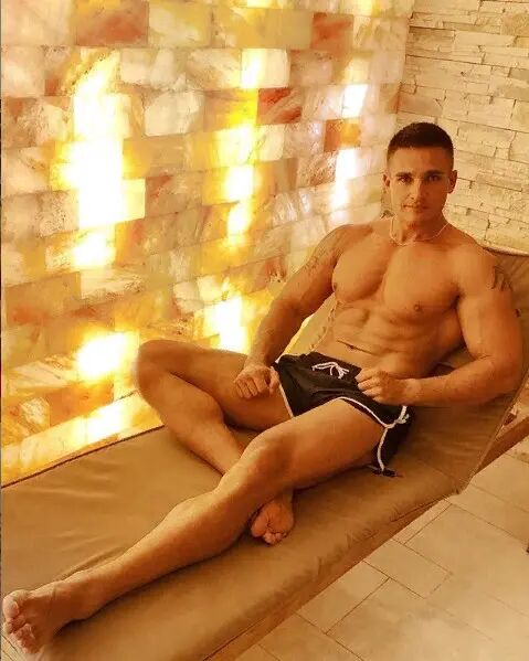  31456255  Mr Vdullin, 39 ,    