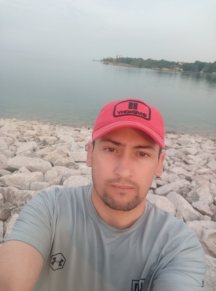  49384665  Maga, 36 ,    