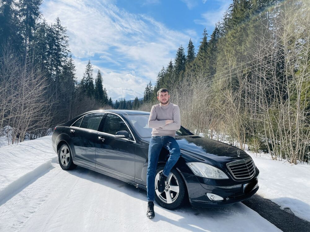  ,   Anton, 35 ,   ,   , c , 