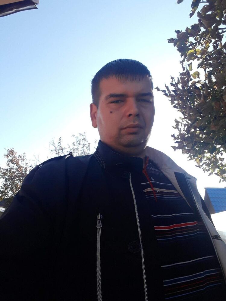  53805235  , 37 ,    