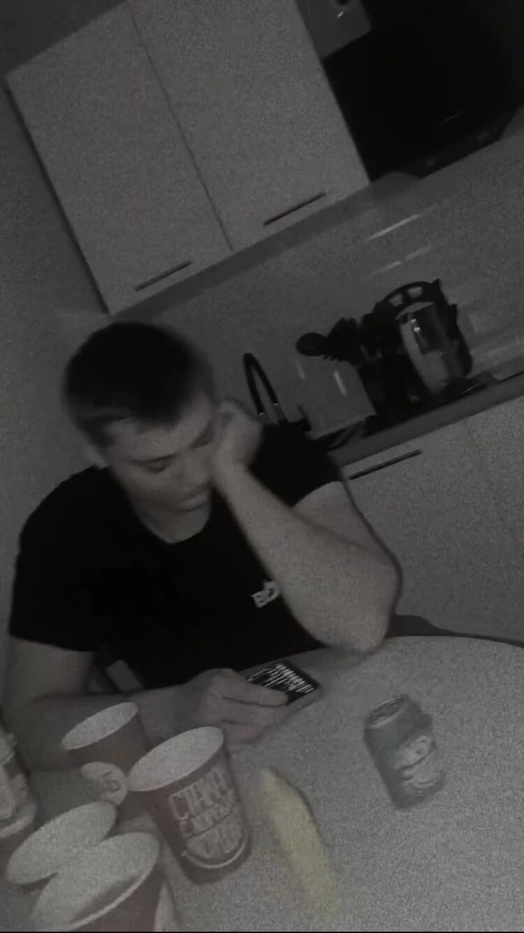  44098325  , 22 ,    