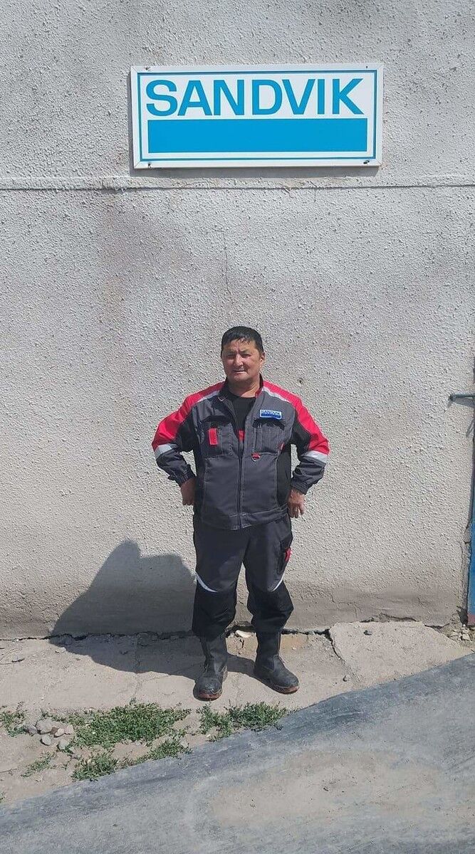  18158455  Omece, 56 ,    