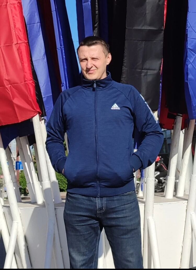  49815955  VIACHESLAV, 37 ,    