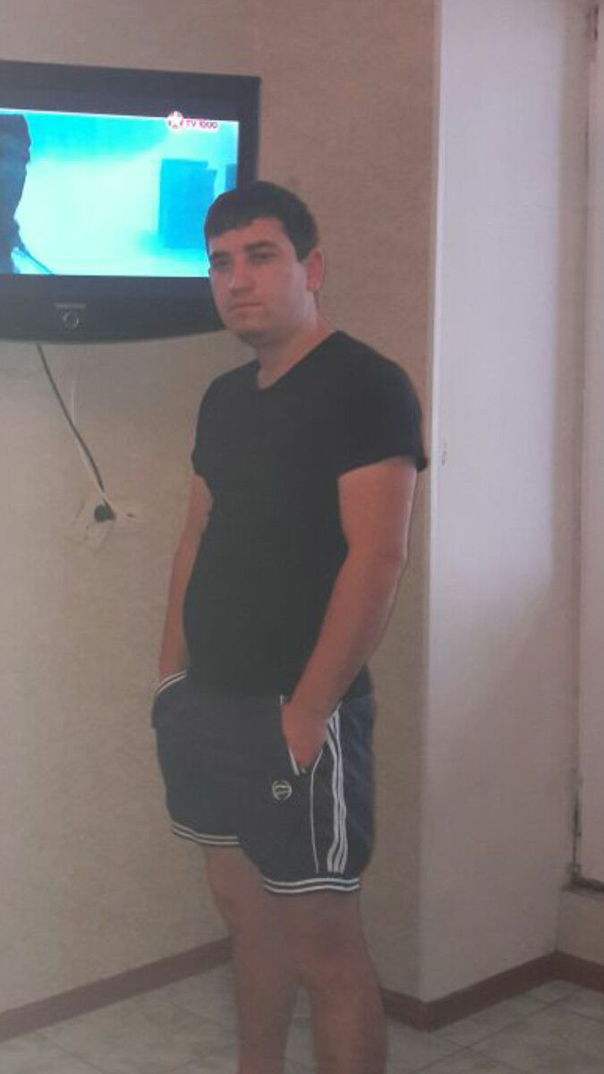  8765825  Umid, 37 ,    