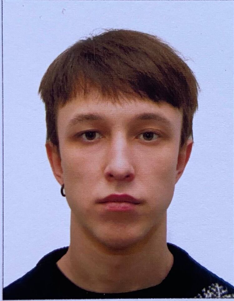  40750755  Alexander, 21 ,    --