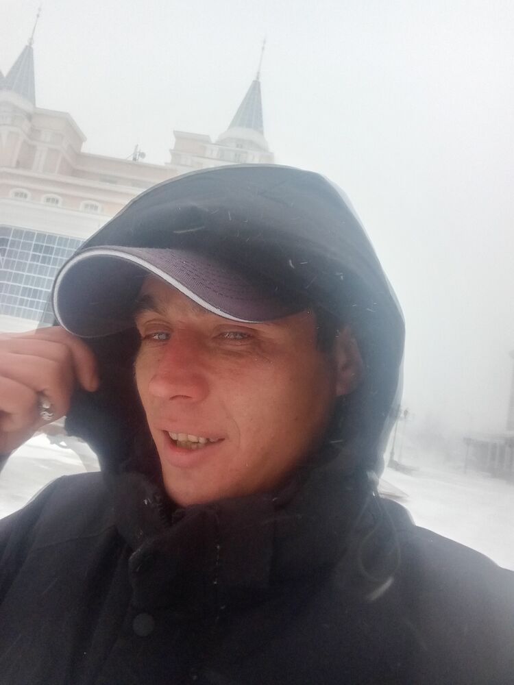  42059295  Alexey, 35 ,    