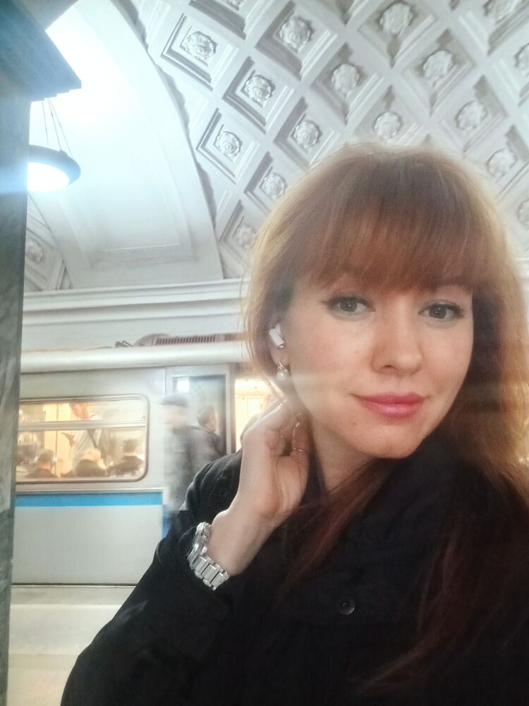  ,   Alenka, 40 ,   