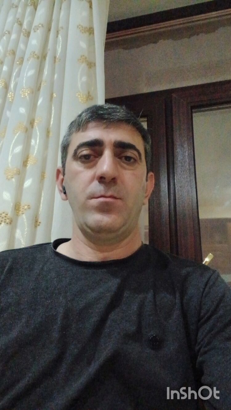  48811685  Alim, 40 ,    