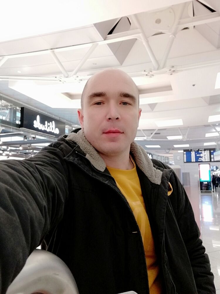  ,   Srgio, 43 ,     , c 