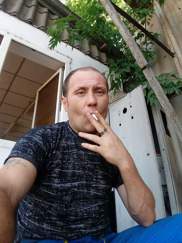  ,   Pavel, 42 ,   ,   , c , 