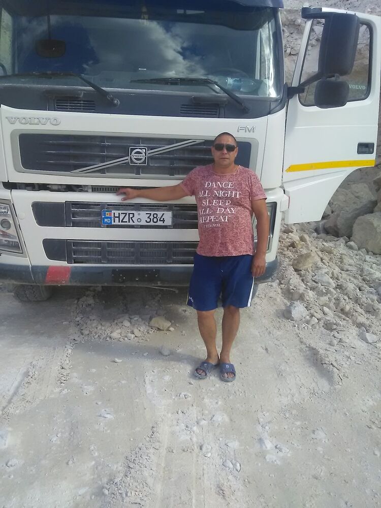  ,   Oleg, 48 ,   ,   , c 