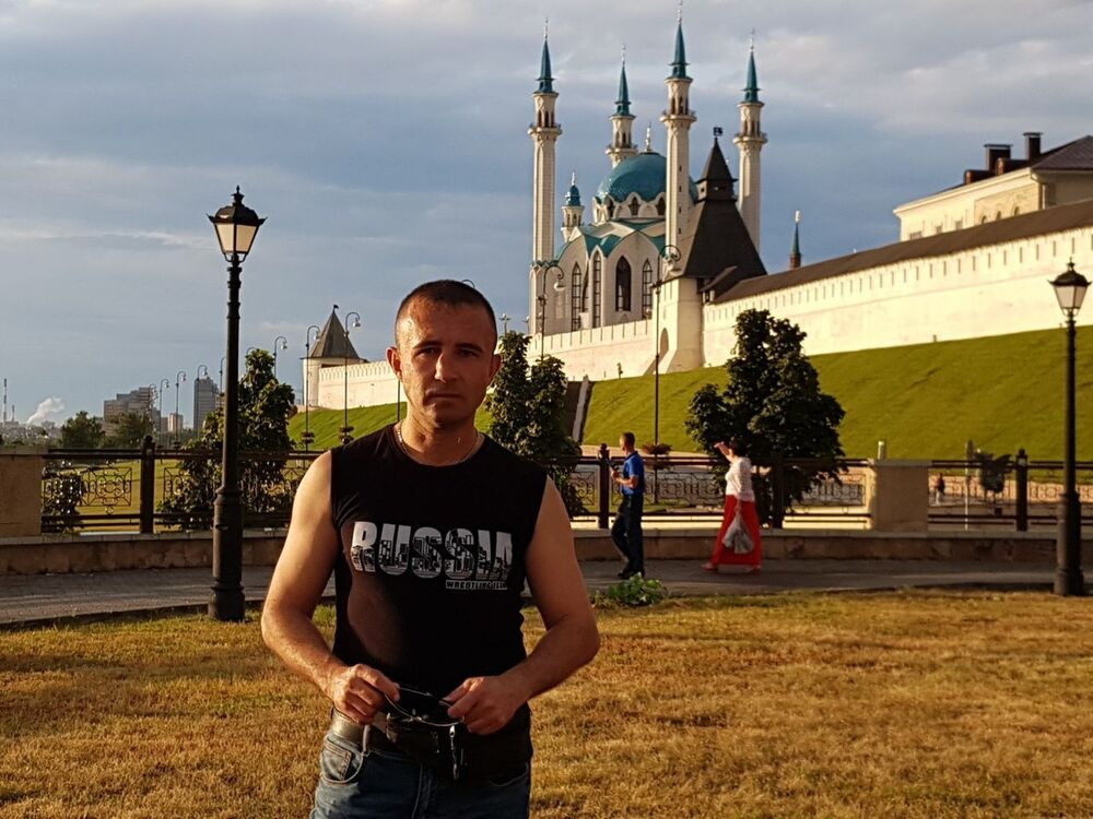  13188165  Arnak, 48 ,    