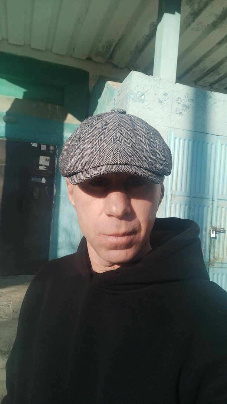  ,   Sergiu, 42 ,   ,   