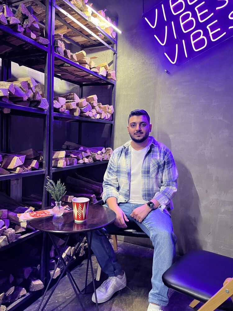  43248965  Asem, 31 ,    