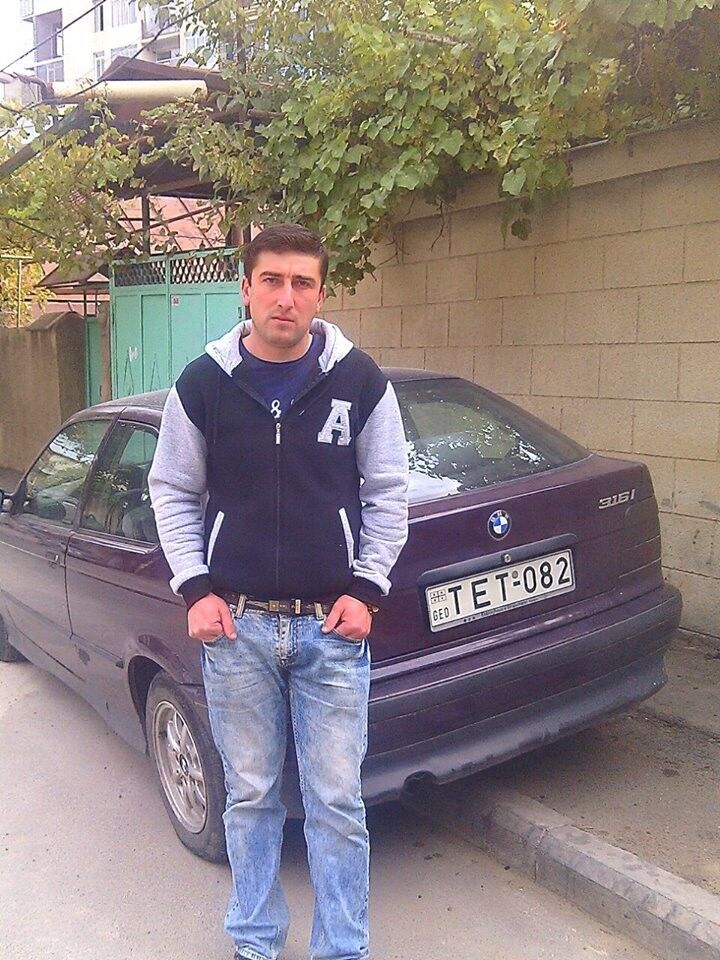  8513055  Merabi, 38 ,    