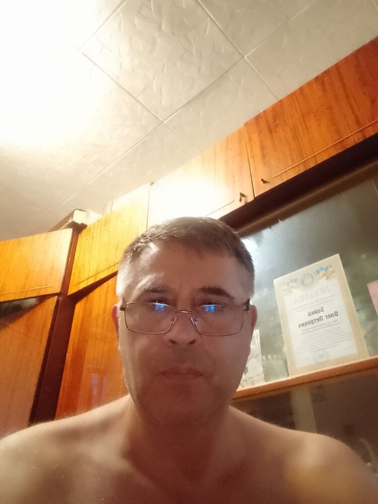  45932055  , 52 ,    