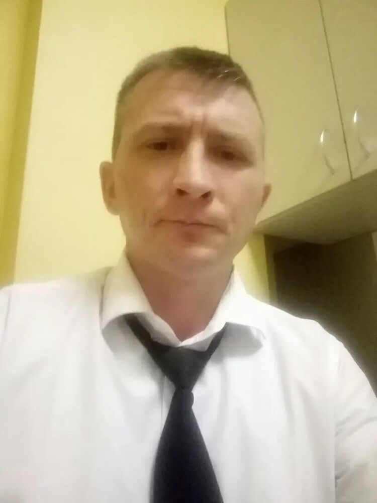  41674665  Leonig, 42 ,    
