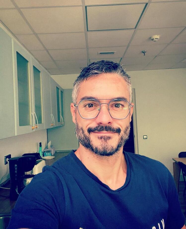  Acala del Rio,   Nicolas, 52 ,   ,   