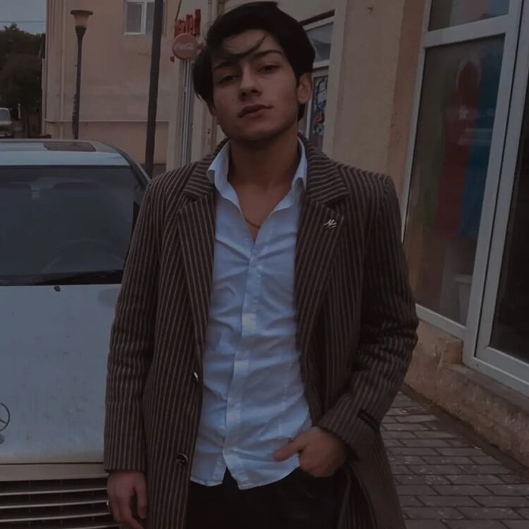  ,   Alixan, 24 ,   ,   