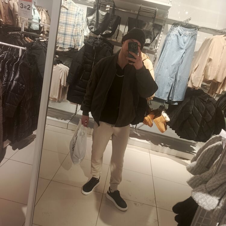  54264445  Sasha, 24 ,    