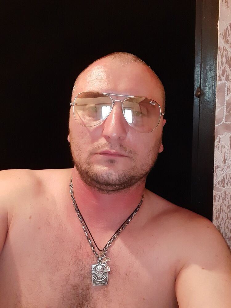  ,   Mano, 40 ,   ,   , c , 