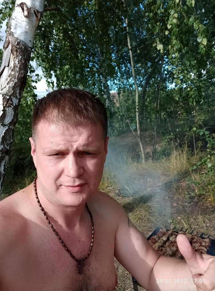  53797065  Vladimir, 44 ,    