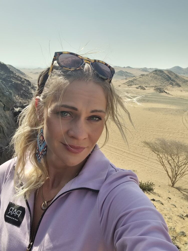  Jiddah,   Hanna, 38 ,     , c 