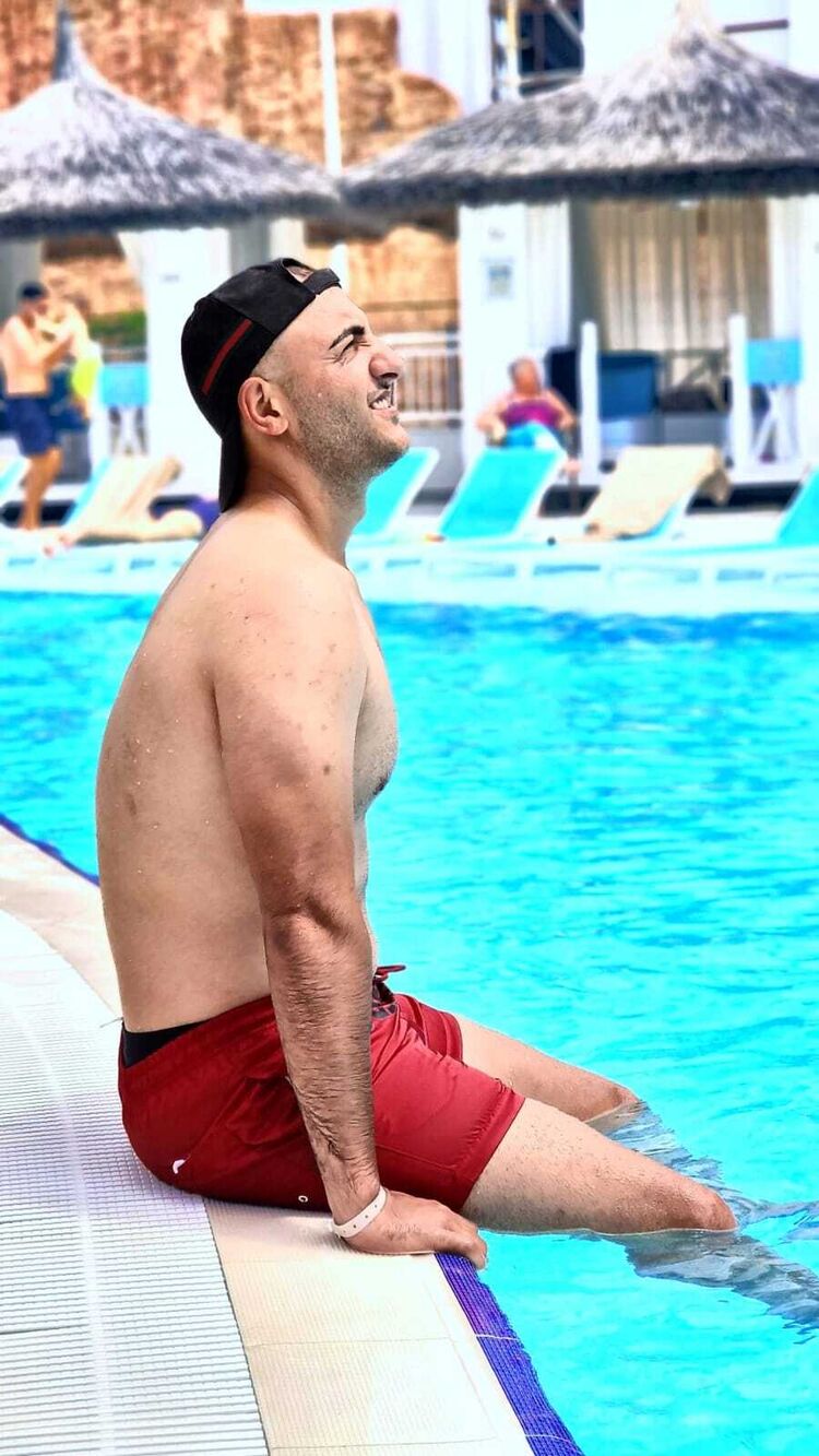  ,   Onur, 26 ,   ,   