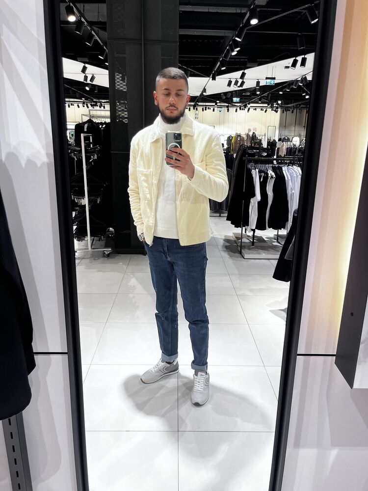  ,   Jurij, 27 ,   ,   