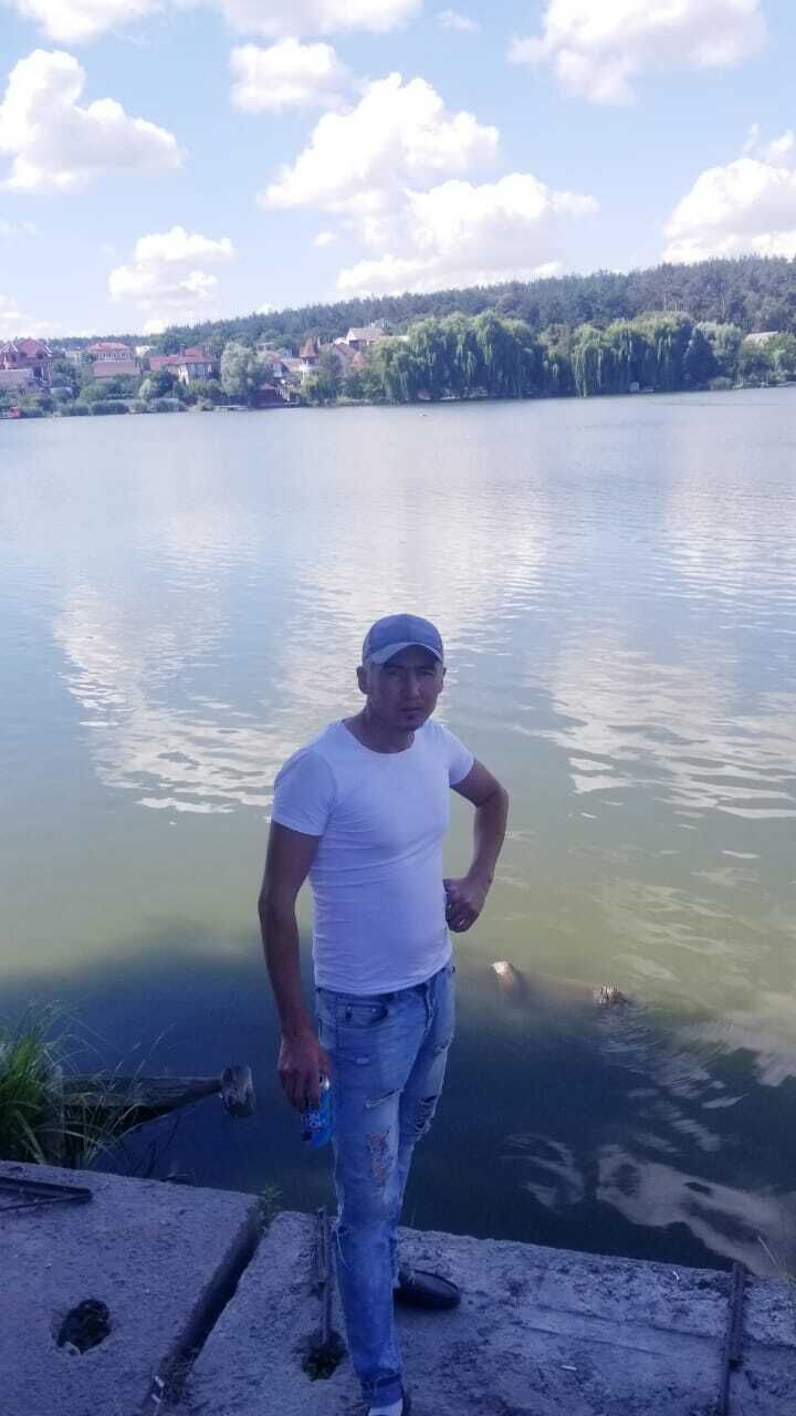  33283995  , 37 ,    