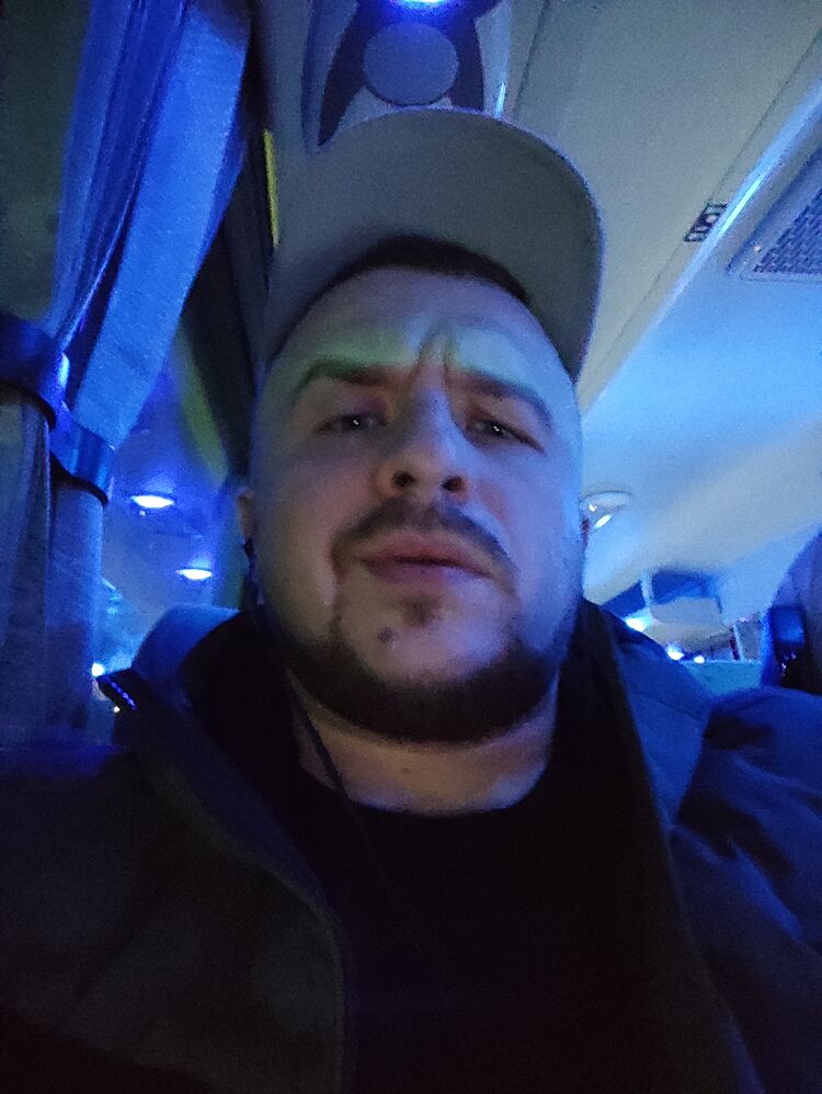  42957945  , 36 ,    