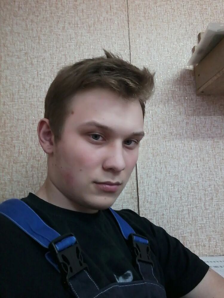  45820085  Andrei, 28 ,    