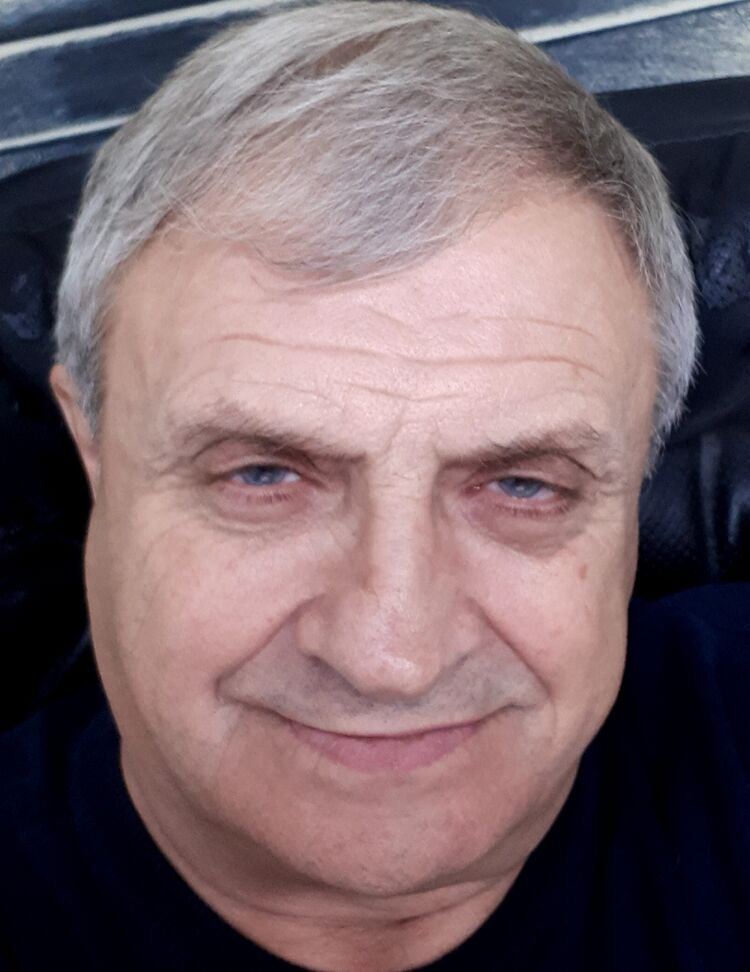  52546415  Aleksandr, 65 ,    
