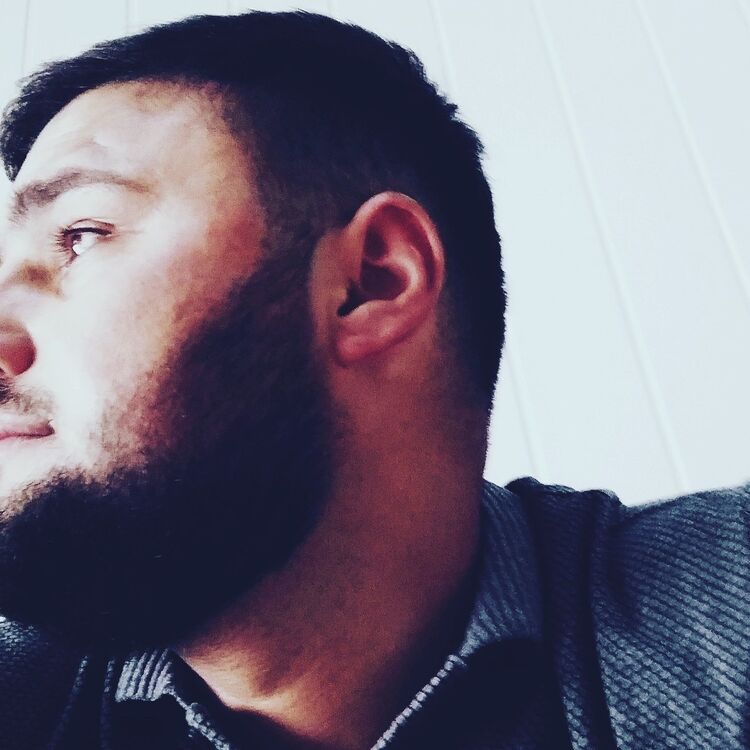  ,   Artur, 35 ,  