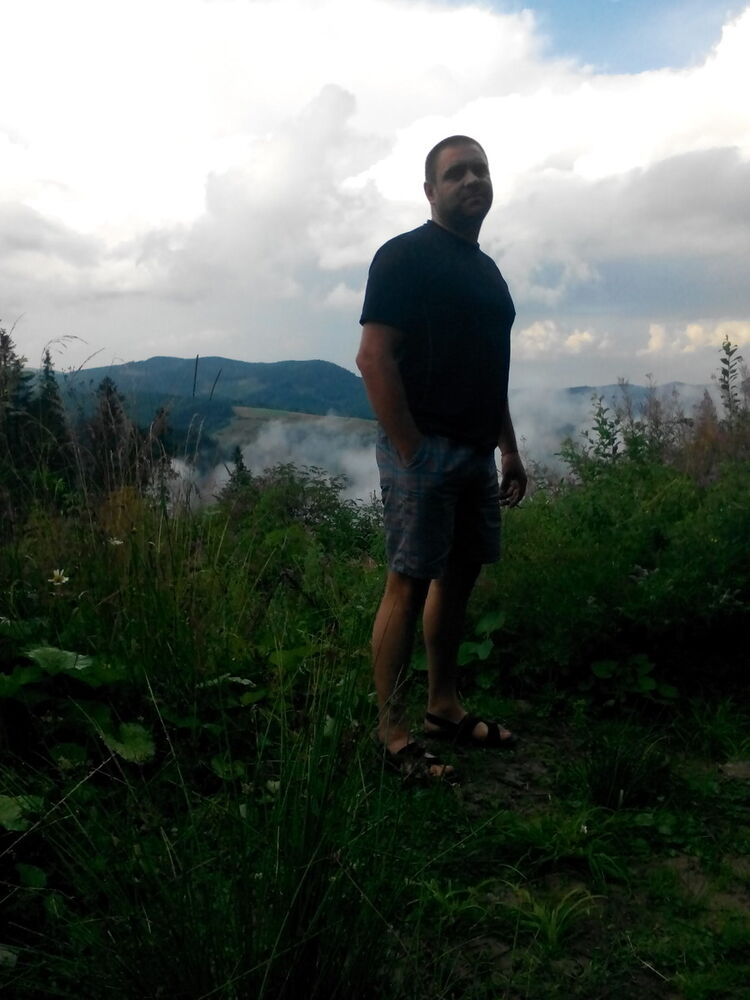  5093915  Vitalik, 47 ,    