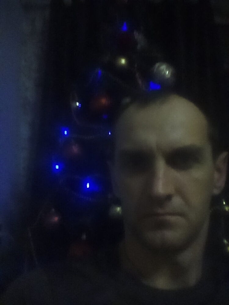  22202375  Sergeu, 42 ,    
