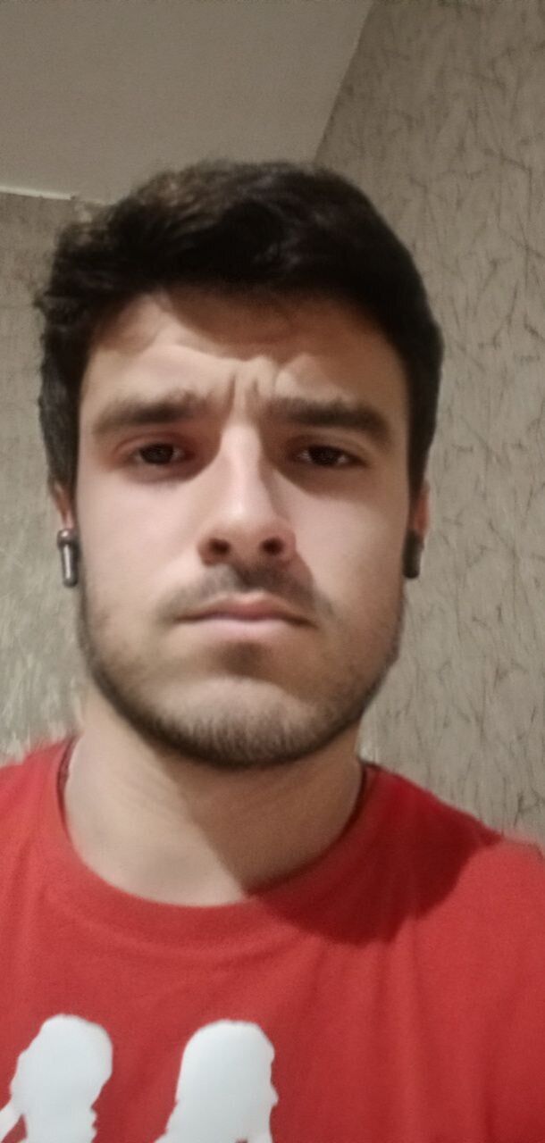  31250035  Ը, 22 ,    