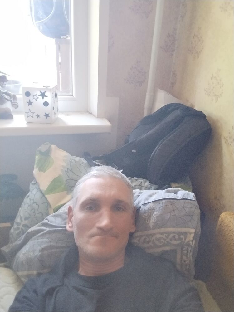  43628765  Jevgenij, 41 ,    
