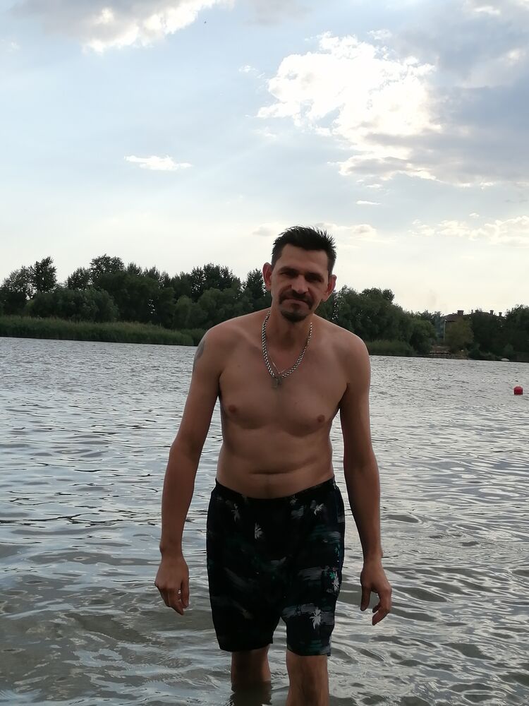  --,   Alexs, 44 ,   ,   , c , 