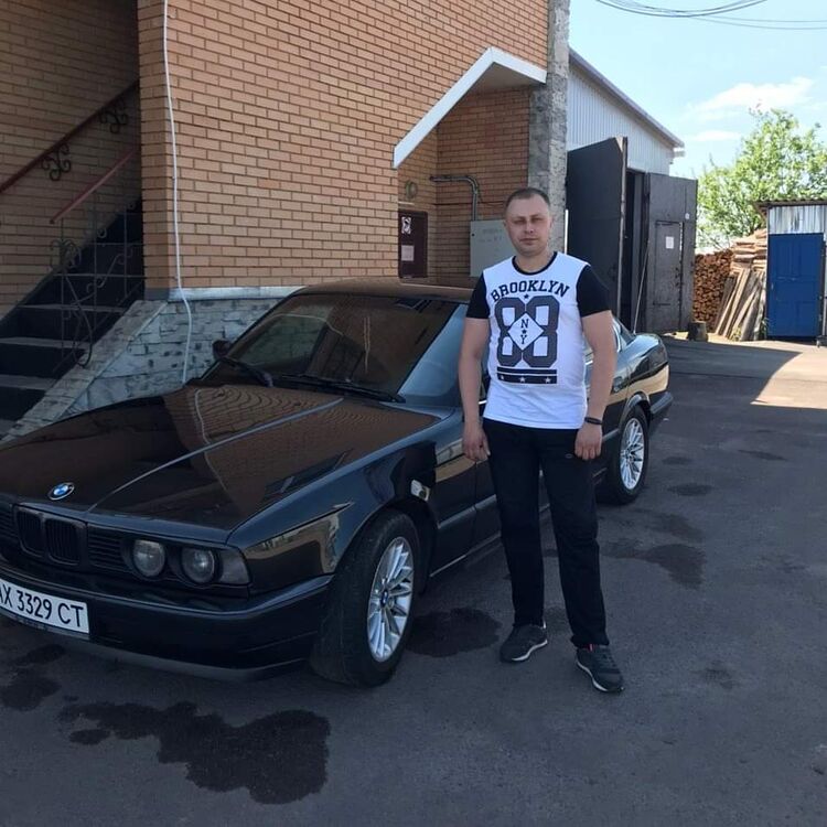  33600355  Cergei, 35 ,    