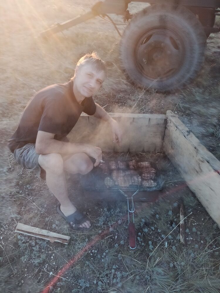  41808445  , 52 ,    